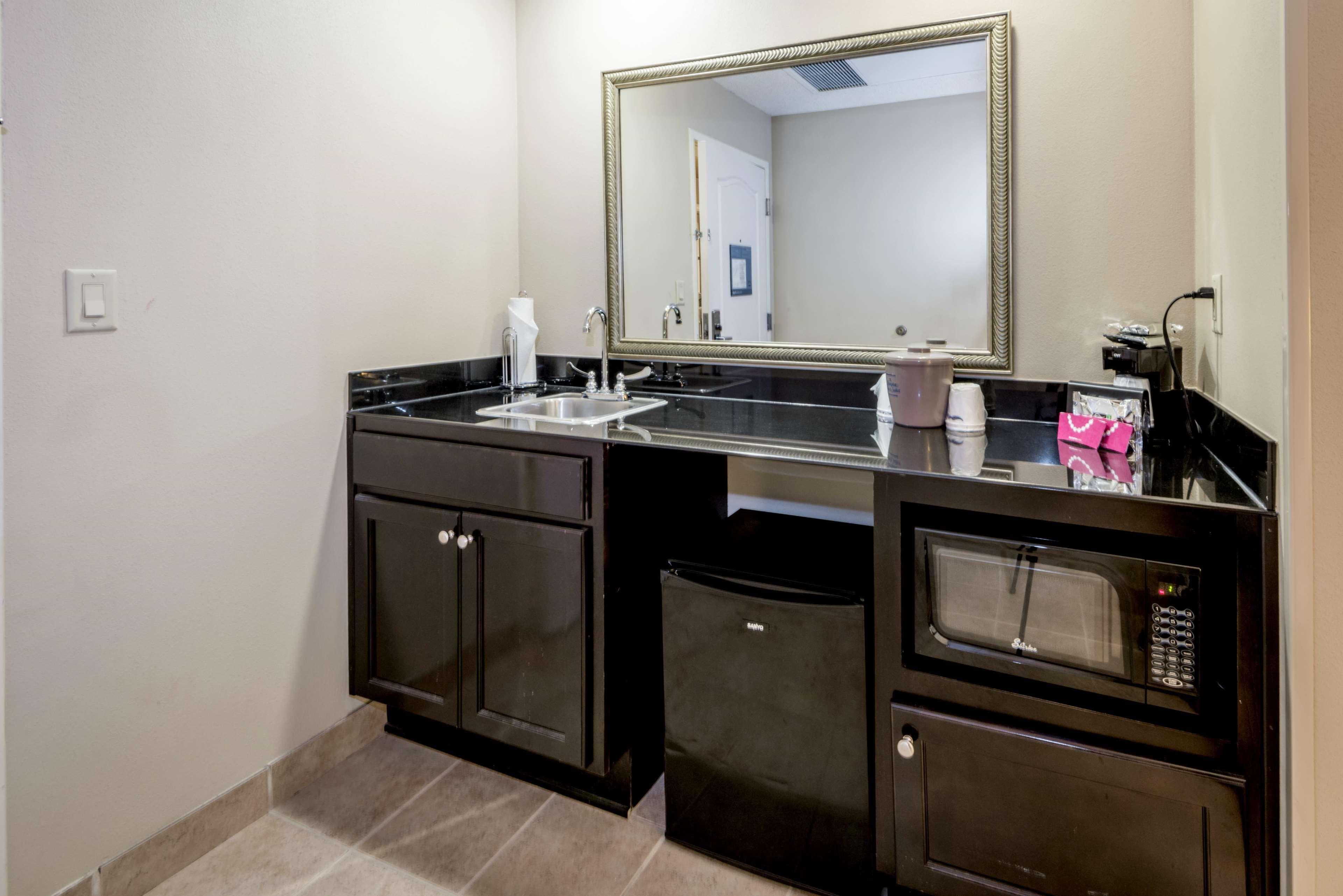 Hampton Inn & Suites Montgomery-Downtown Екстер'єр фото