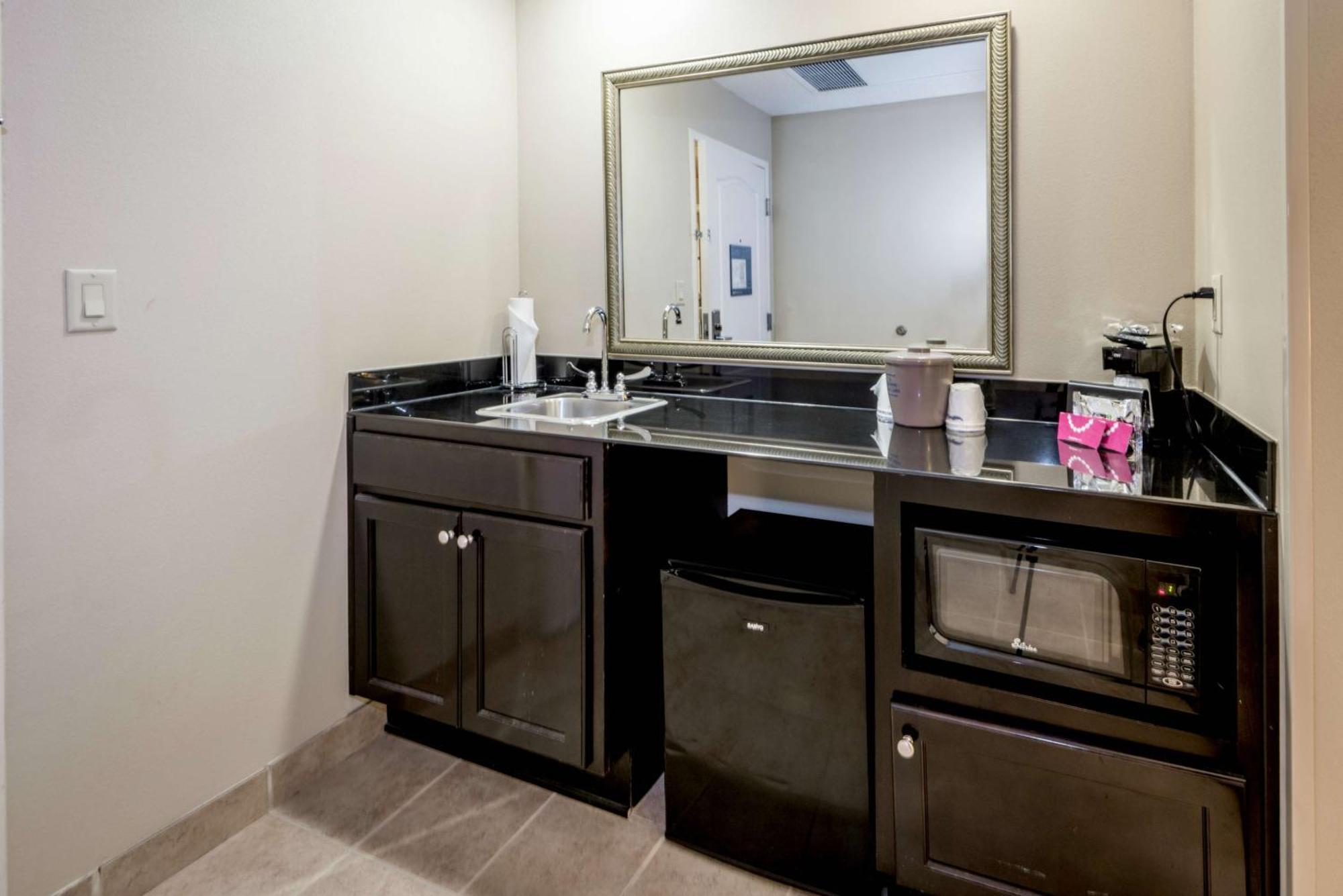 Hampton Inn & Suites Montgomery-Downtown Екстер'єр фото