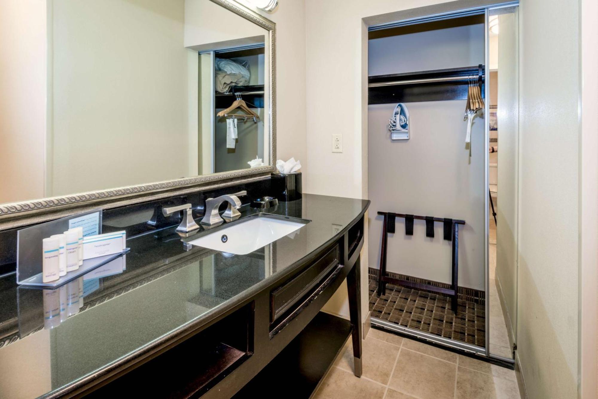 Hampton Inn & Suites Montgomery-Downtown Екстер'єр фото