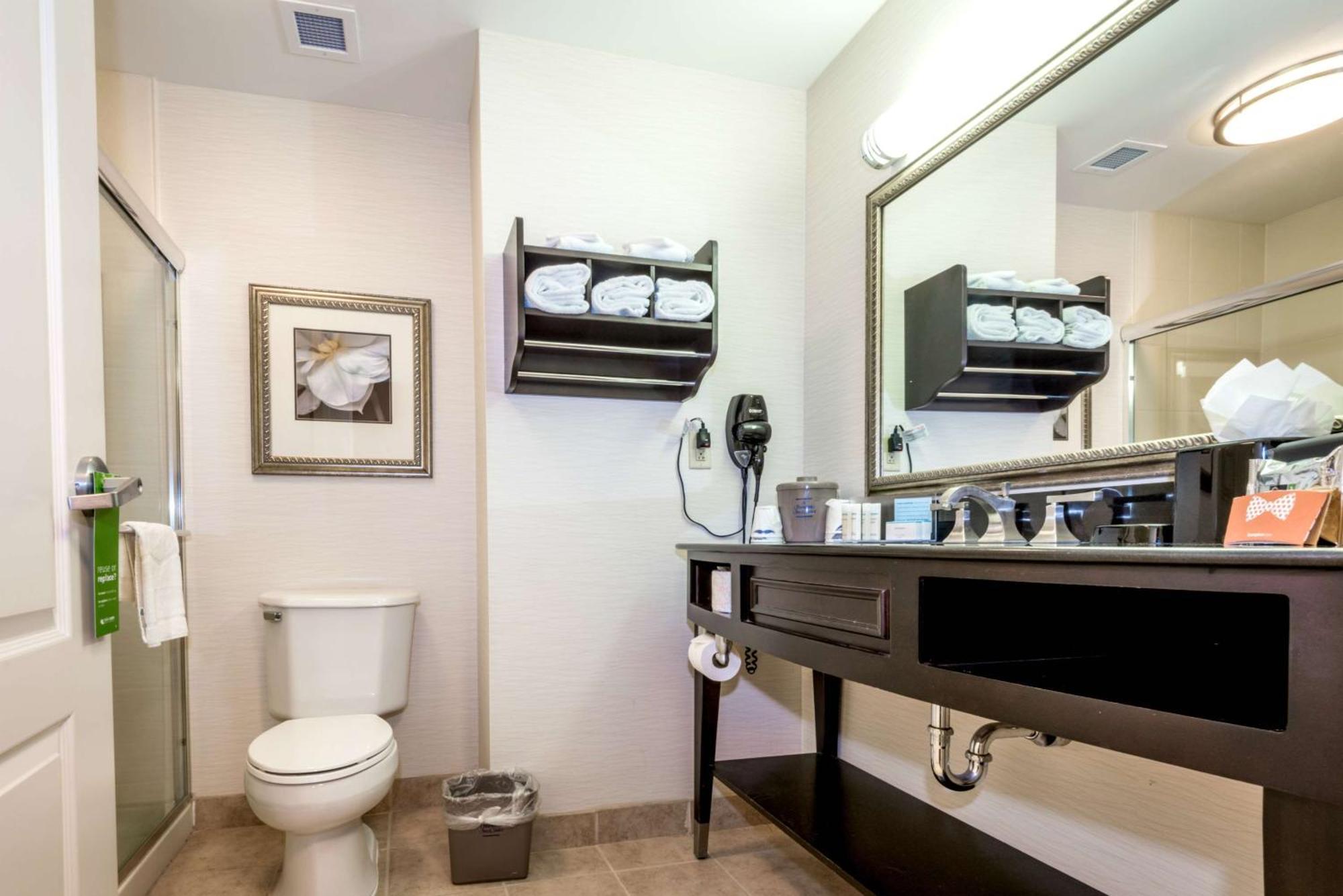Hampton Inn & Suites Montgomery-Downtown Екстер'єр фото
